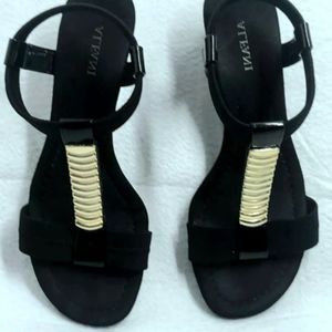Alfani Sandles size 8